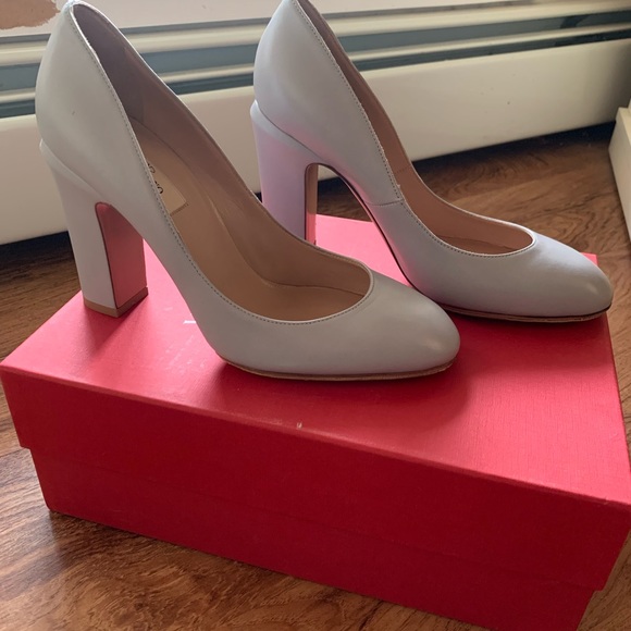 Valentino Pumps. Size 38. - Picture 1 of 5